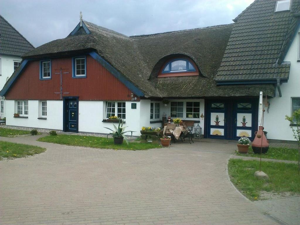 Pension Martens - Gaubenwohnung Wieck Exterior photo